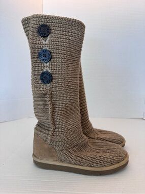 UGG Women’s Size 8 Classic Knit Tall Brown Sweater Boots Cardigan Winter